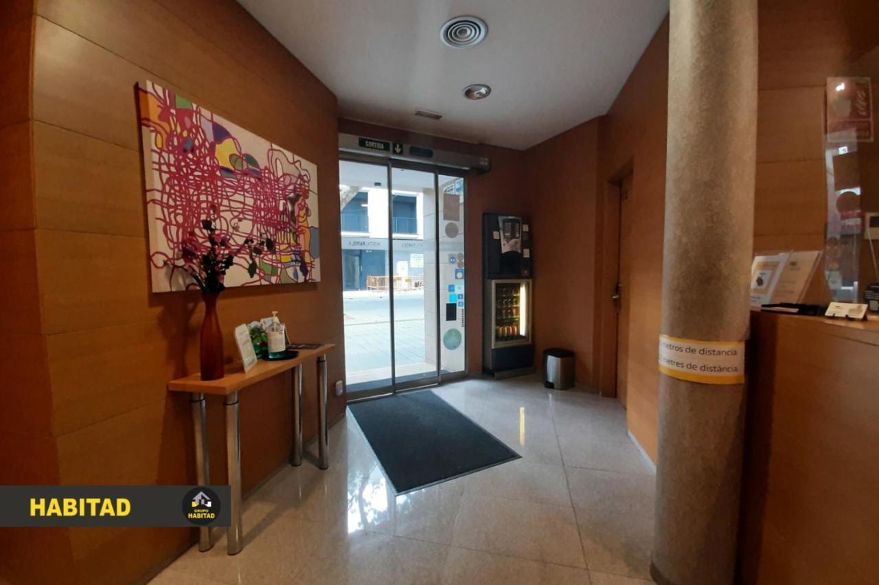 Hostal Rambla Sant Boi de Llobregat Luaran gambar