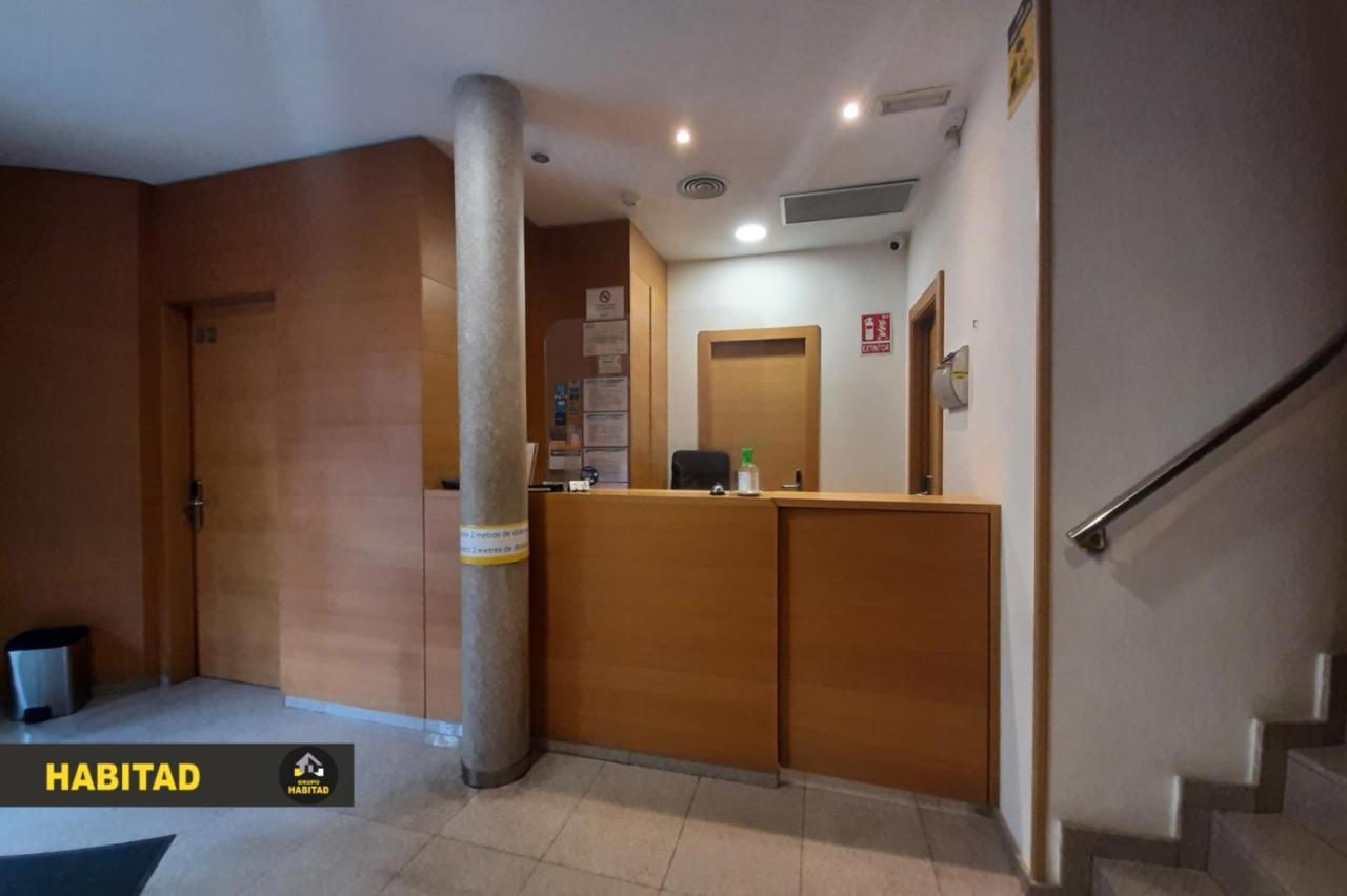 Hostal Rambla Sant Boi de Llobregat Luaran gambar