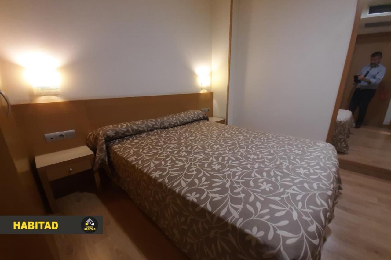Hostal Rambla Sant Boi de Llobregat Luaran gambar