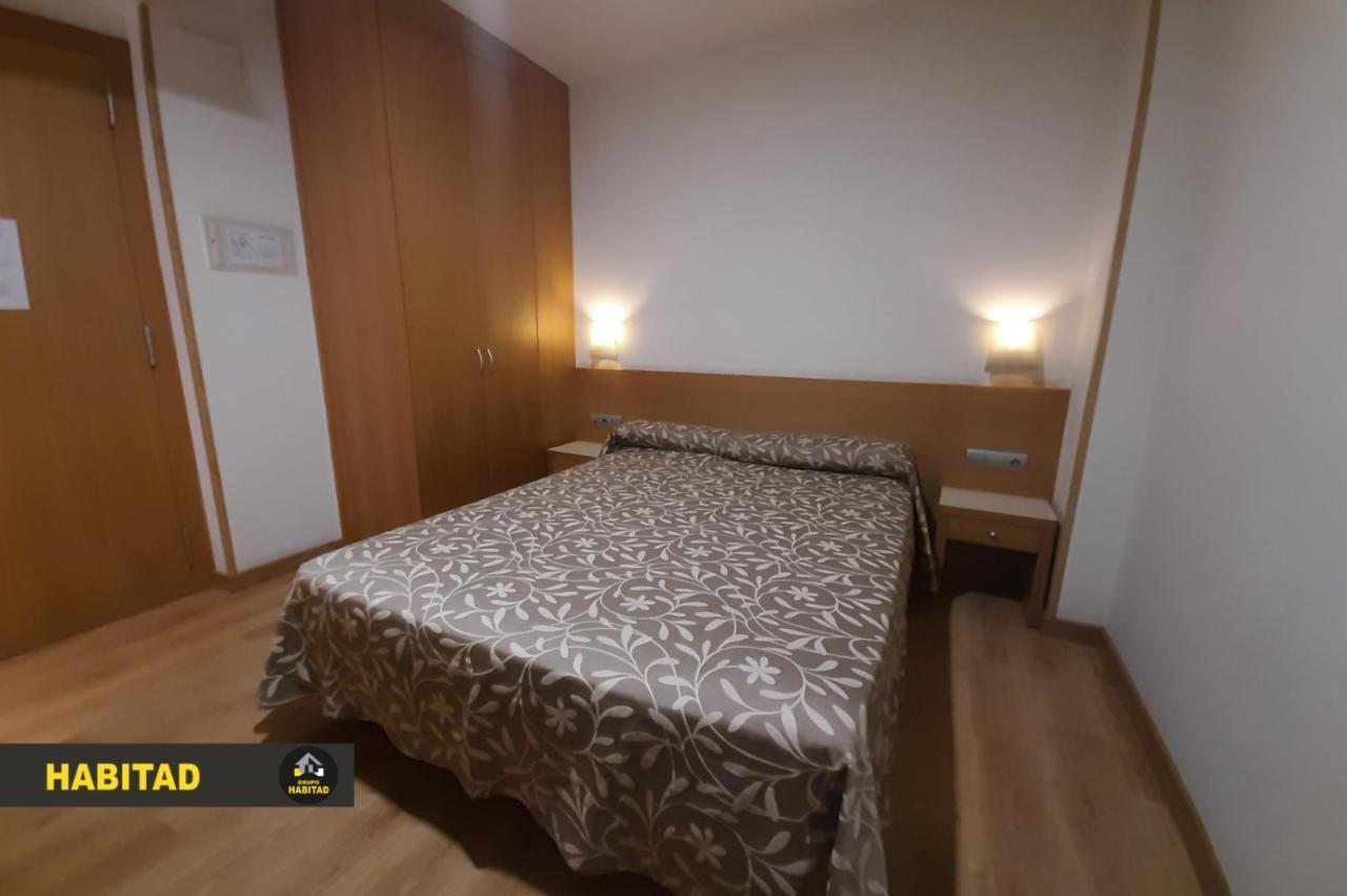 Hostal Rambla Sant Boi de Llobregat Luaran gambar