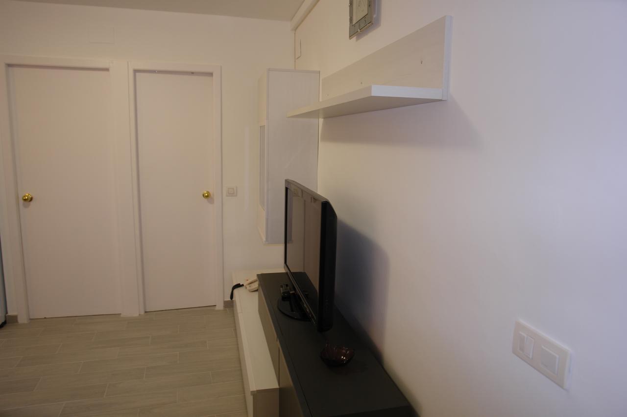 Hostal Rambla Sant Boi de Llobregat Luaran gambar